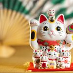 Манеки-неко: японская кошка-талисман